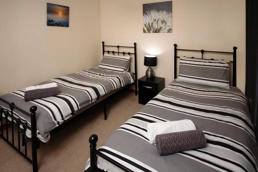Modern 2 Bedroom Semi Detached House With Own Private Driveway Inverness Dış mekan fotoğraf
